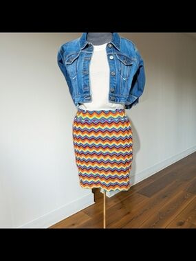 Target Pride 2022 Multicolor Chevron Mini Skirt - Vibrant Zigzag Festival Size M